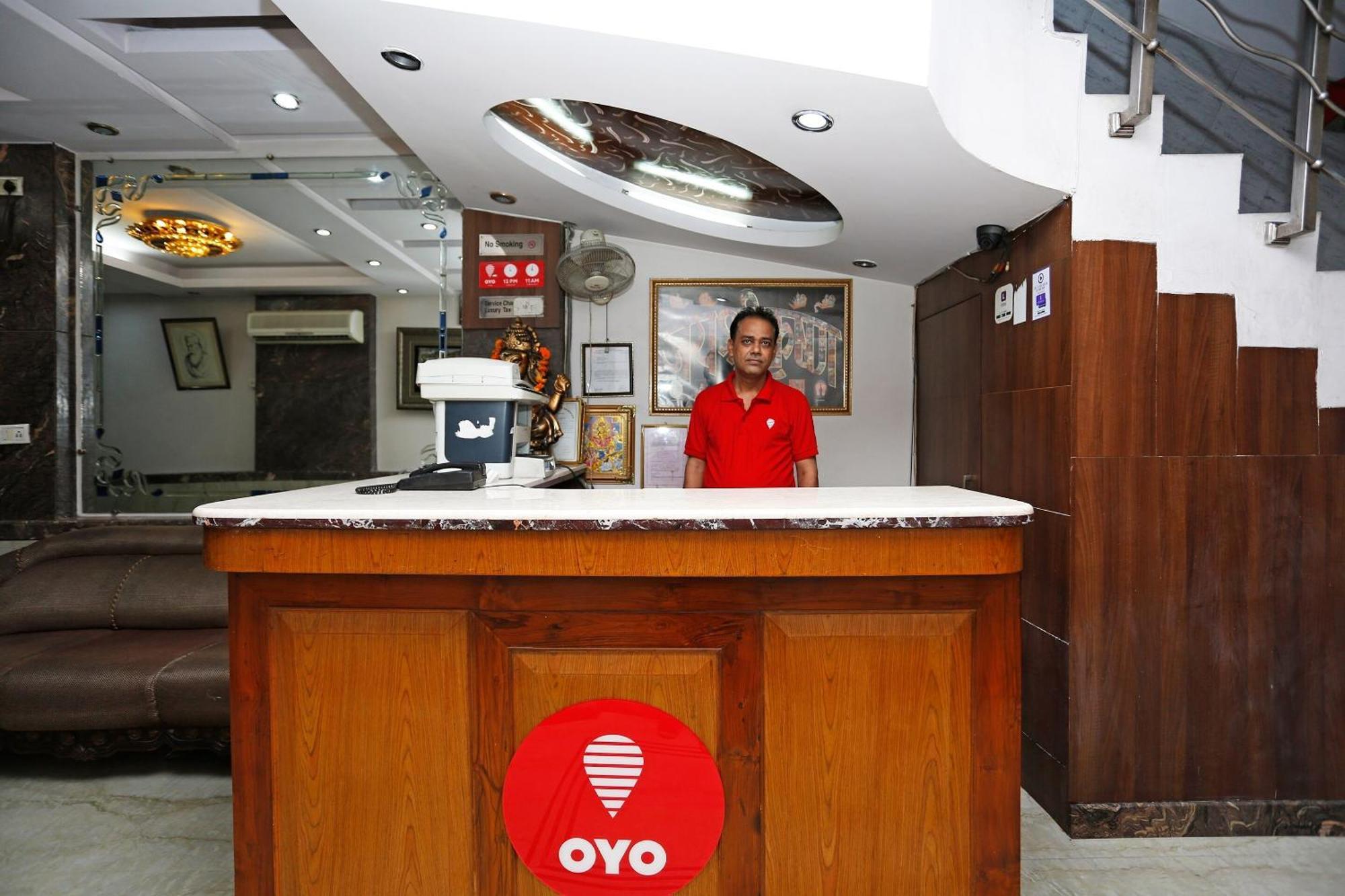 Hotel O Mid Town Дели Экстерьер фото