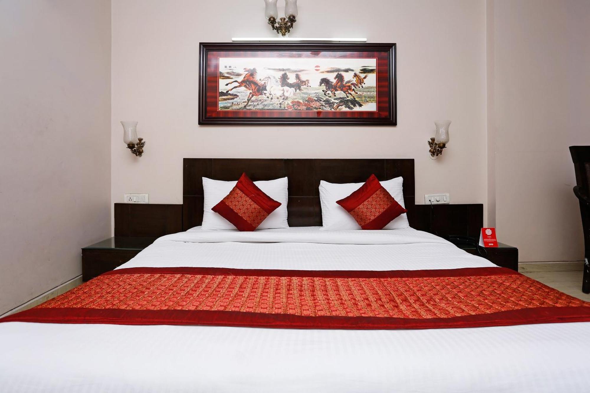 Hotel O Mid Town Дели Экстерьер фото