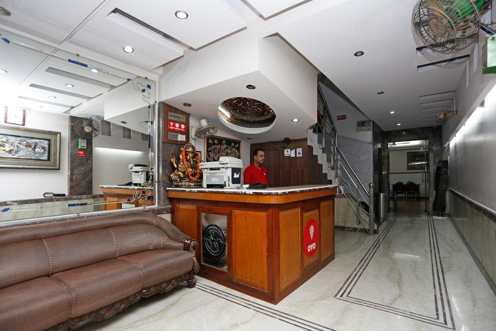 Hotel O Mid Town Дели Экстерьер фото