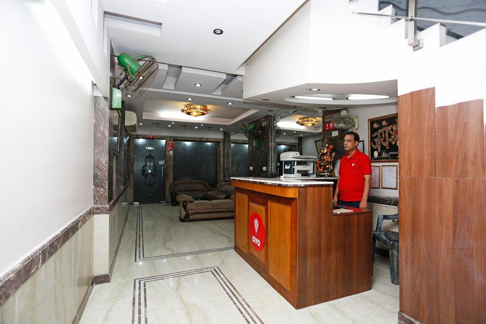 Hotel O Mid Town Дели Экстерьер фото